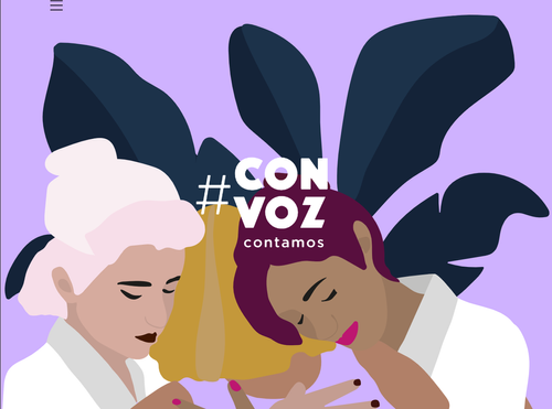 Tres mujeres se abrazan acercando sus cabezas y apoyándose unas en otras.